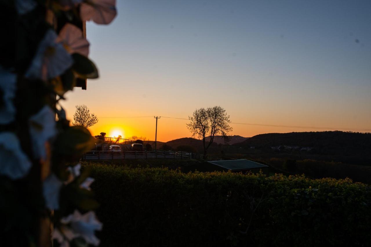 Tan Y Bryn Glamping Hotel Conwy Kültér fotó